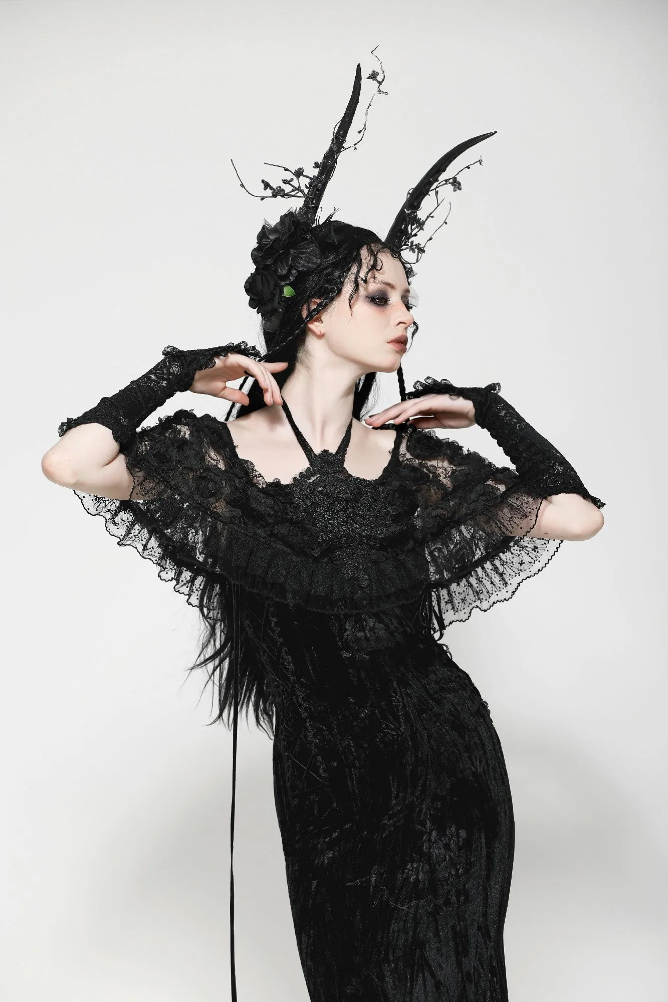 Gothic Romantic Lace Embroidered Gloves AGL026