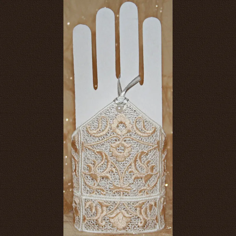 Wedding Gloves 02 Freestanding Lace